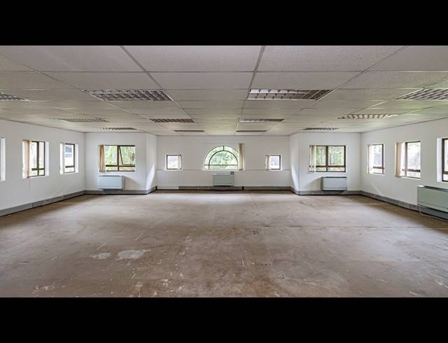 312M² OFFICE TO LET IN HYDE PARK